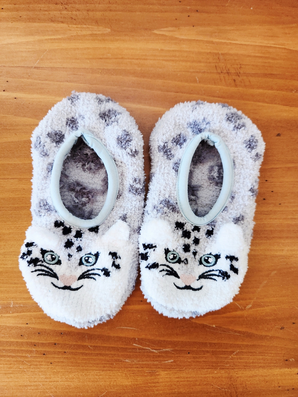 Fat Face 7/8 Year Snow Leopard Slipper Socks